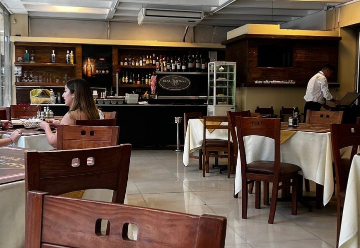 8. Aji seco Restaurante